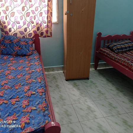 Auberge de jeunesse Easvari Grand Pg For Women - Female Only à Chennai Extérieur photo