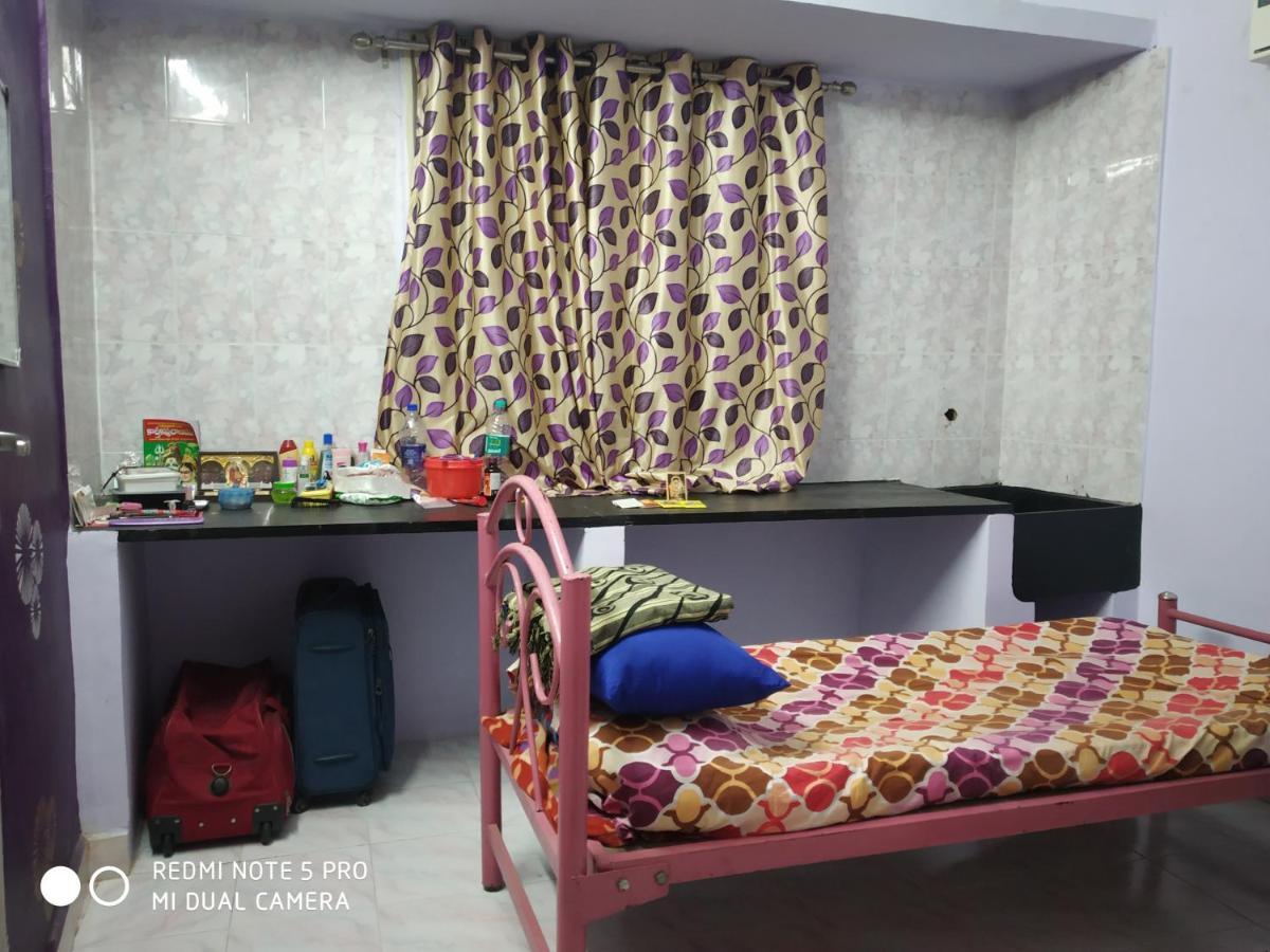 Auberge de jeunesse Easvari Grand Pg For Women - Female Only à Chennai Extérieur photo